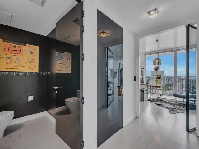 2-bedroom condo for sale in Miami - 2020 N Bayshore Dr 1906 - MondialRealty