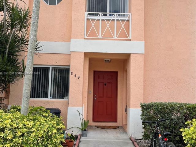2-bedroom home for rent in Pembroke Pines - 854 NW 208th Dr 854 - MondialRealty