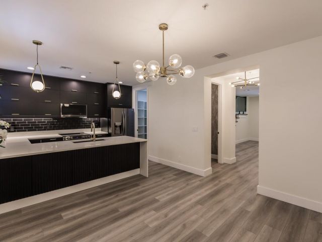 Home for rent at 312 W Mallory Circle - photo 6798637