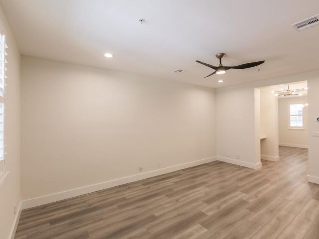 Home for rent at 312 W Mallory Circle - photo 6798640