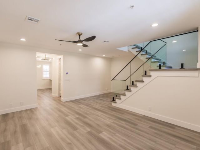 Home for rent at 312 W Mallory Circle - photo 6798644