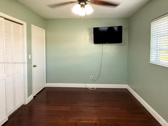 3-bedroom home for sale in Homestead - 610 NW 17th St - MondialRealty