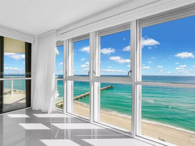 3-bedroom condo for sale in Sunny Isles Beach - 16485 Collins Ave 1236 - MondialRealty