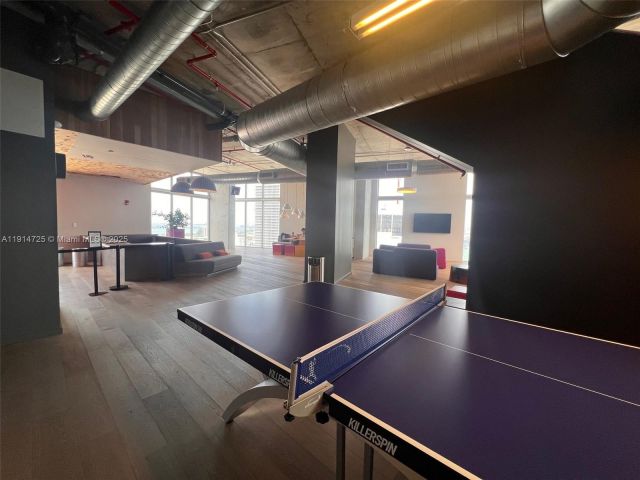 1-bedroom condo for rent in Miami - 151 SE 1st St 810 - MondialRealty