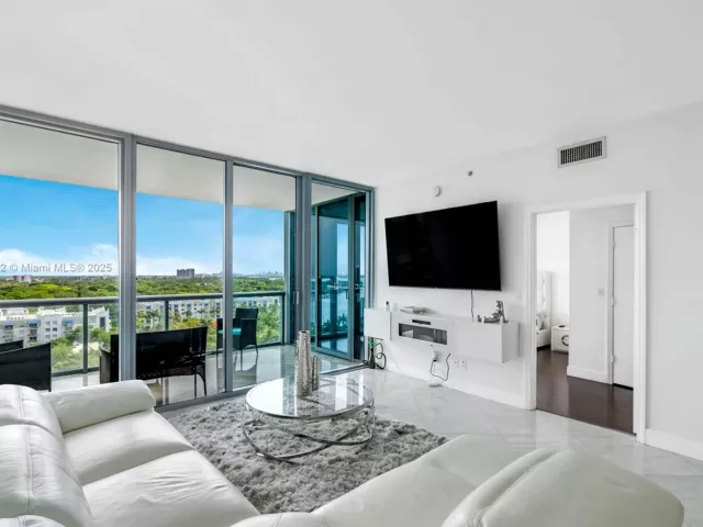 Apartment for sale  Unit #1103 - photo 6791289