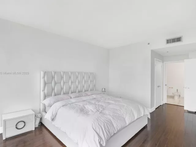 Apartment for sale  Unit #1103 - photo 6791291