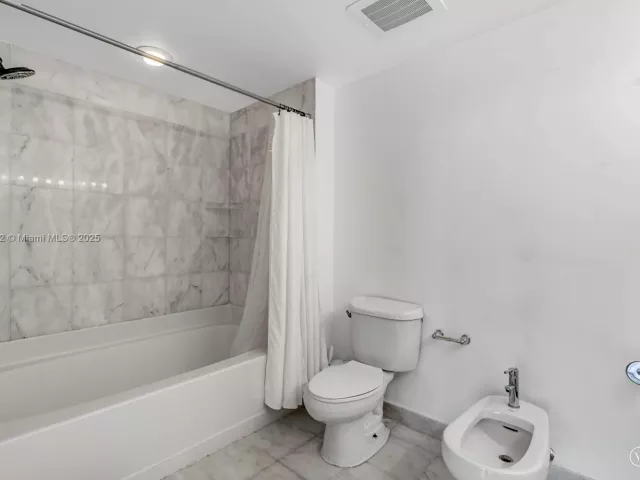 Apartment for sale  Unit #1103 - photo 6791279