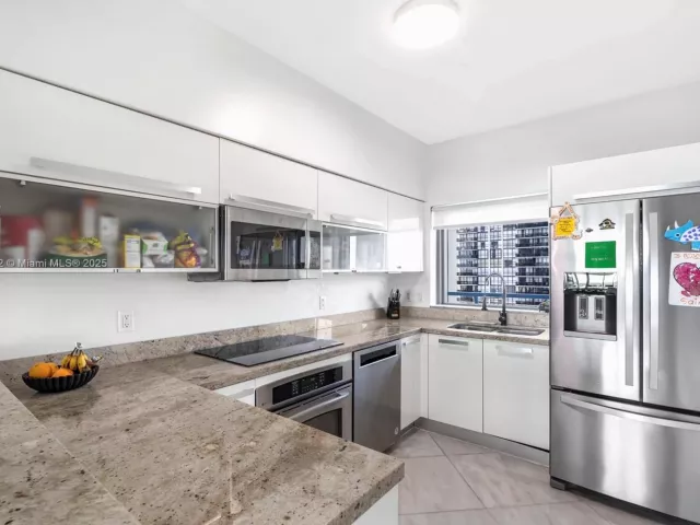 Apartment for sale  Unit #1103 - photo 6791282