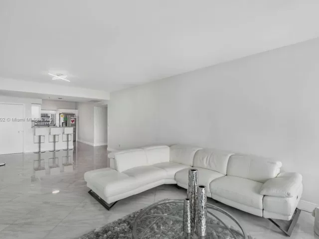 Apartment for sale  Unit #1103 - photo 6791284