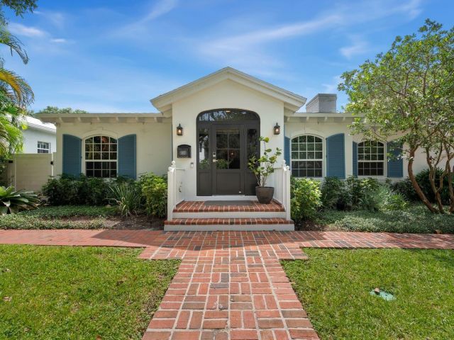 Home for rent at 302 NW 16th Street - photo 6798635