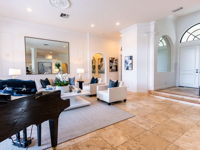 Home for sale at 15495 Tall Oak Avenue - photo 6803578