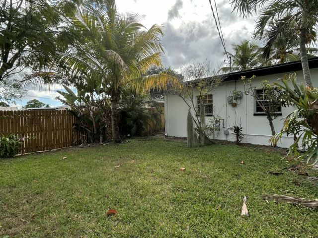 Home for rent at 5839 Daphne Drive - - photo 6846508