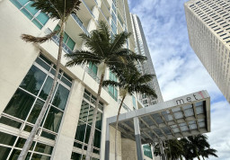 Apartment #T-2209 at Met 1