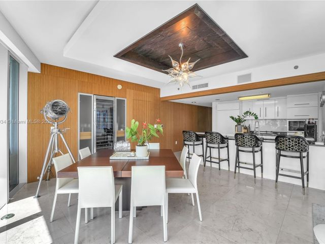 Apartment for sale  Unit #1001 - photo 6792688