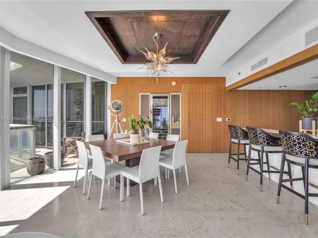 Apartment for sale  Unit #1001 - photo 6792689