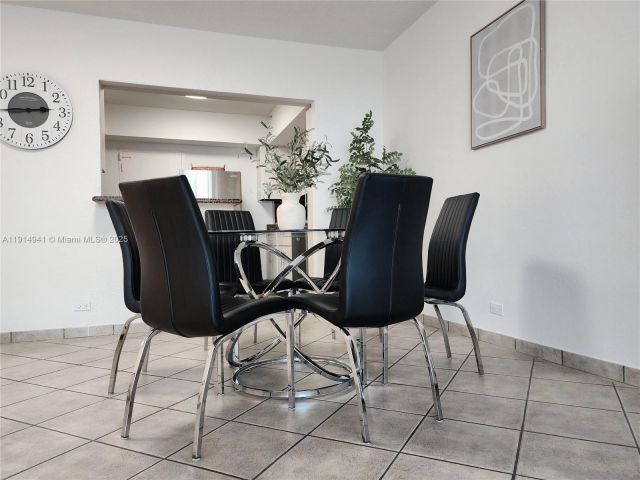 Apartment for sale  Unit #1202 - photo 6792591