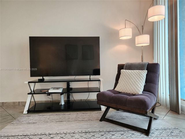 Apartment for sale  Unit #1202 - photo 6792592