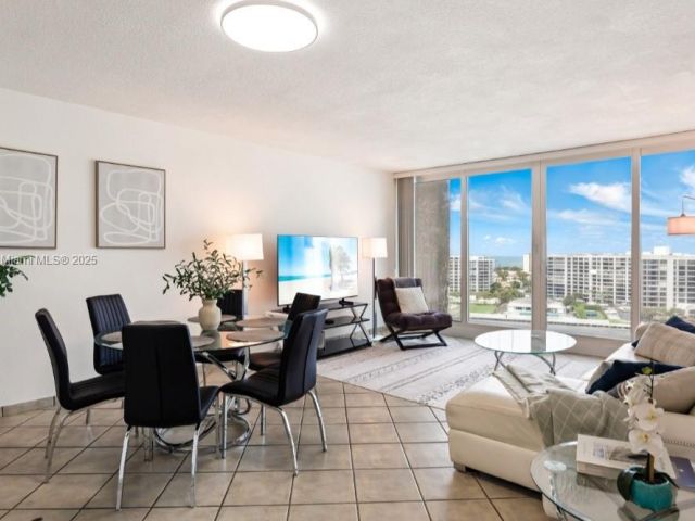 Apartment for sale  Unit #1202 - photo 6792596