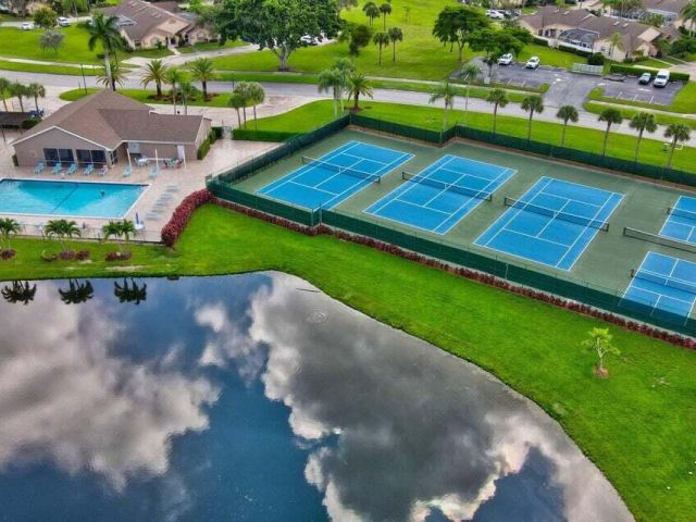 Home for rent at 9147 Vineland Court C - photo 6814514