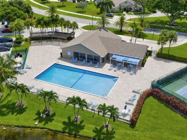 Home for rent at 9147 Vineland Court C - photo 6814516