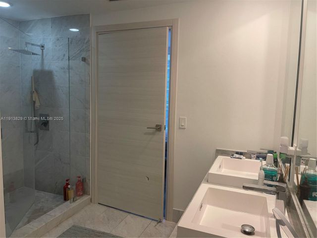 Apartment for sale  Unit #2207 - photo 6794846