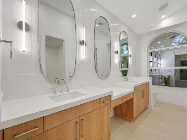 Home for rent at 5537 NW 21 Way - photo 6797112