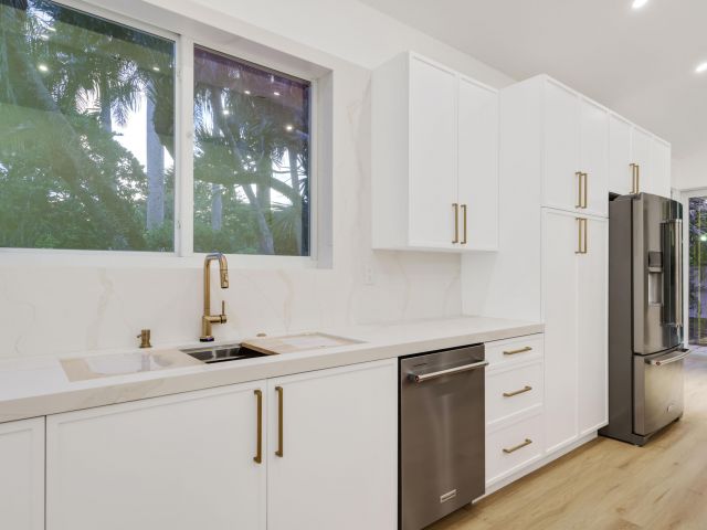 Home for rent at 5537 NW 21 Way - photo 6797120