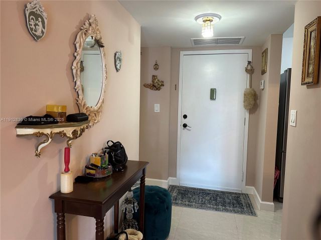 1-bedroom condo for sale in Hallandale Beach - 1865 S Ocean Dr 6H - MondialRealty