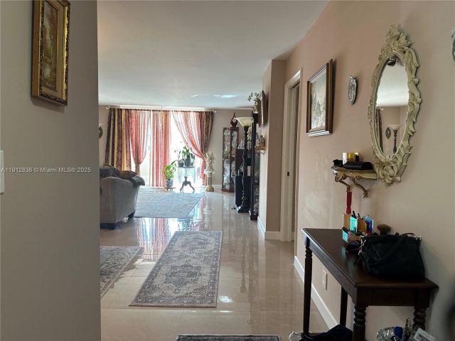 1-bedroom condo for sale in Hallandale Beach - 1865 S Ocean Dr 6H - MondialRealty