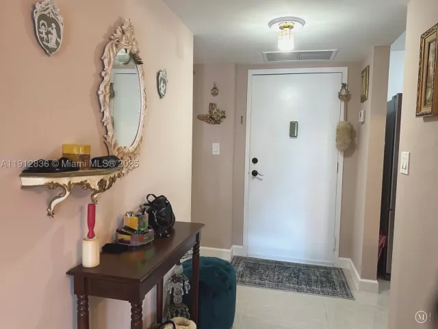 1-bedroom condo for sale in Hallandale Beach - 1865 S Ocean Dr 6H - MondialRealty