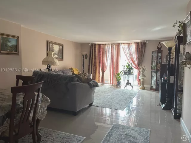 1-bedroom condo for sale in Hallandale Beach - 1865 S Ocean Dr 6H - MondialRealty