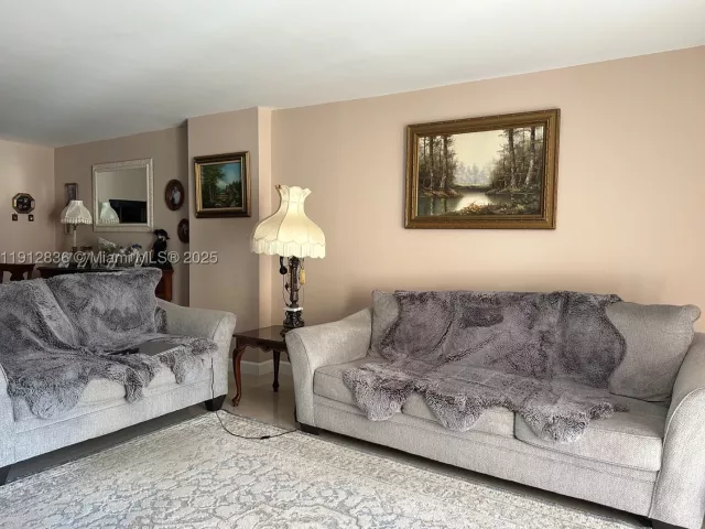 1-bedroom condo for sale in Hallandale Beach - 1865 S Ocean Dr 6H - MondialRealty