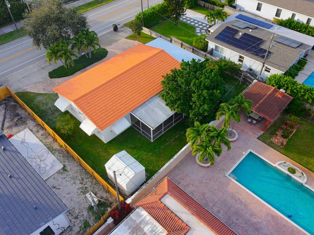 Home for sale at 7614 S Olive Avenue - photo 6808533