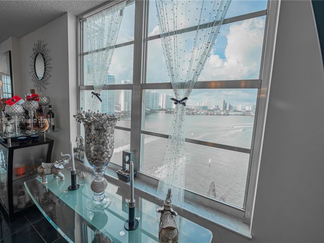 Apartment for sale  Unit #1503 - photo 6799270