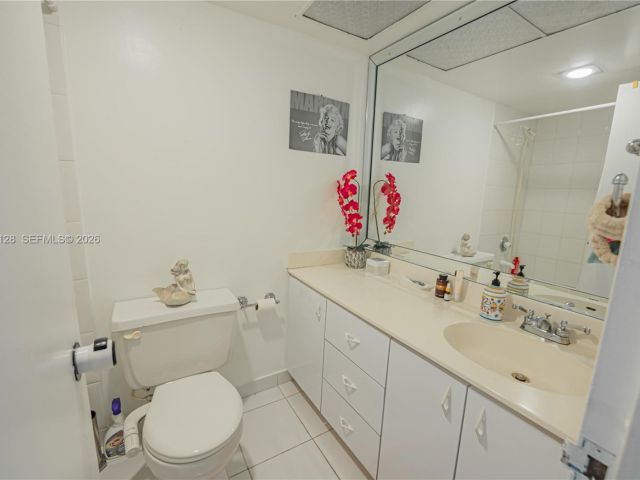 Apartment for sale  Unit #1503 - photo 6799276