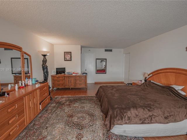 Apartment for sale  Unit #1503 - photo 6799281