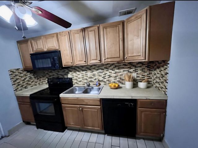 Home for rent at 1121 NW 140 Terrace - photo 6799462