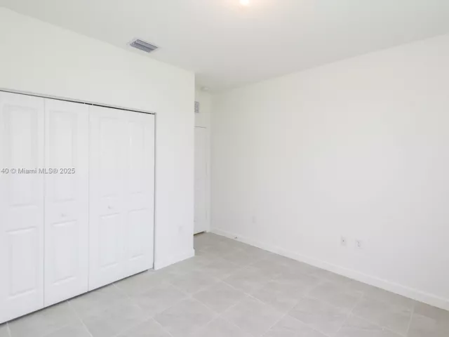 5-bedroom home for rent in Homestead - 2636 SE 8th Ct - MondialRealty