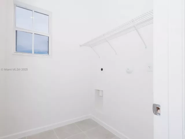 5-bedroom home for rent in Homestead - 2636 SE 8th Ct - MondialRealty