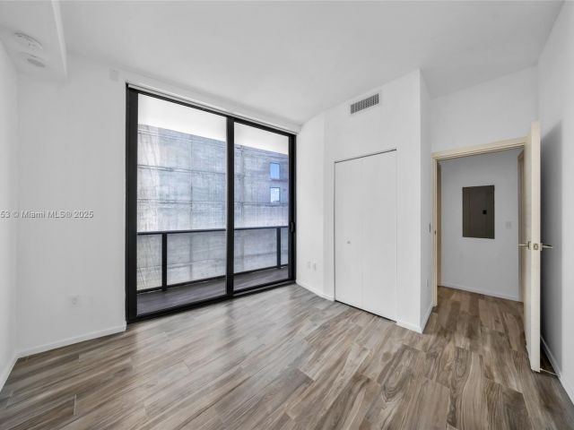 Apartment for rent  Unit #5204 - photo 6794884