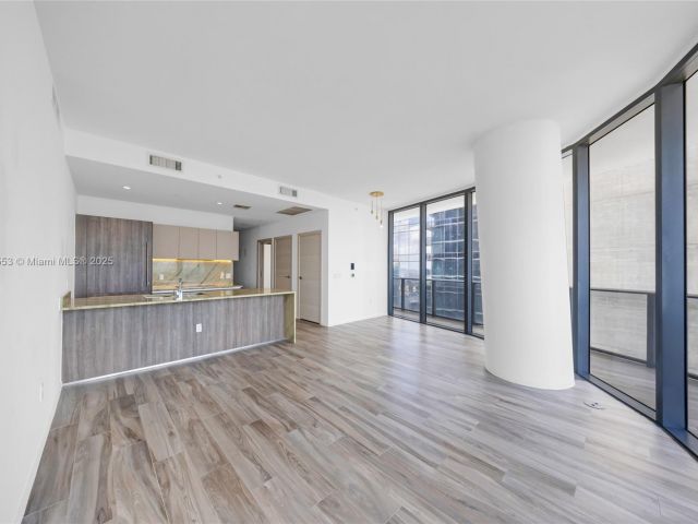 Apartment for rent  Unit #5204 - photo 6794892