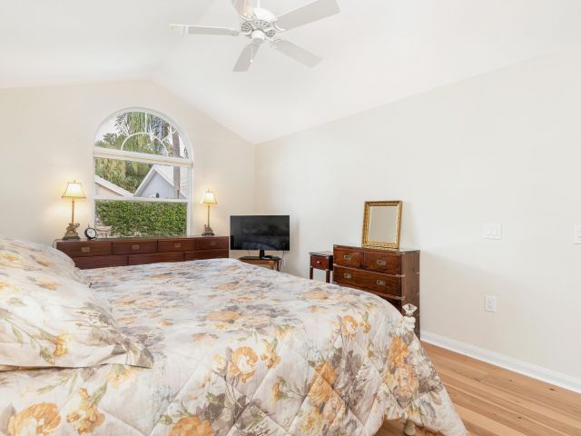 Home for rent at 2725 Meadowlark Lane - photo 6797027