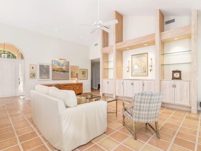 Home for rent at 2725 Meadowlark Lane - photo 6797038