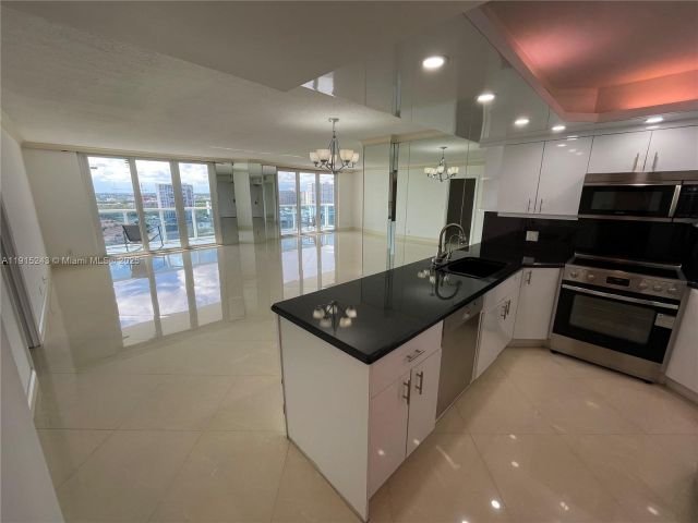 Apartment for sale  Unit #1823 - photo 6797938