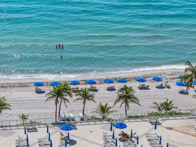 1-bedroom condo for rent in Hallandale Beach - 2030 S Ocean Dr 1716 - MondialRealty