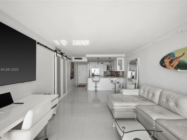 1-bedroom condo for rent in Hallandale Beach - 2030 S Ocean Dr 1716 - MondialRealty