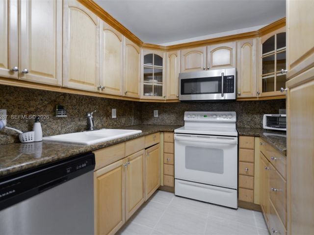 Apartment for sale  Unit #17N - photo 6796933