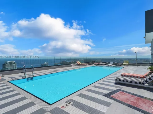 1-bedroom condo for sale in Miami - 1300 S Miami Ave 1407 - MondialRealty