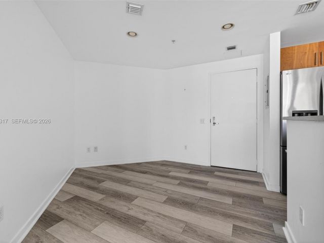 Apartment for sale  Unit #T-2407 - photo 7429965