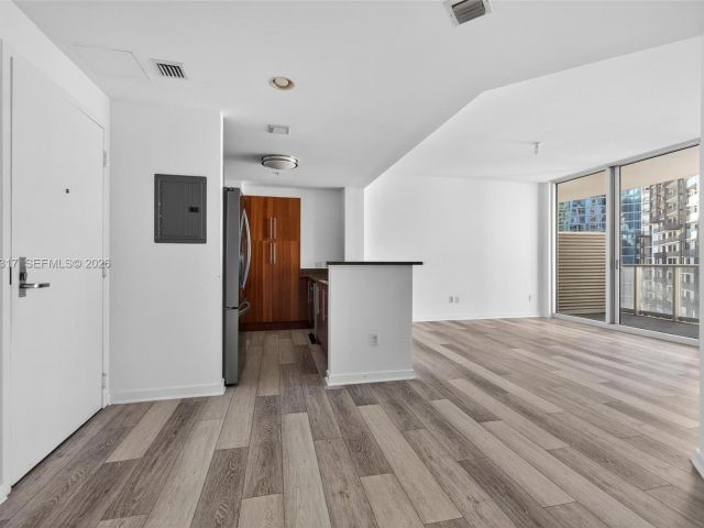 Apartment for sale  Unit #T-2407 - photo 7429966